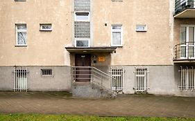 Old Town Colourful Apartment By Bookinghost
